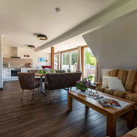 Altes Forsthaus - Ferienwohnung im Obergeschoss Ormont Exterior foto